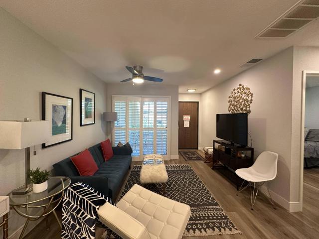 2801 N Los Felices E Circle, Palm Springs CA: https://media.crmls.org/mediaz/dd946e39-c147-46ca-a0d8-0b08b9724a5e.jpg