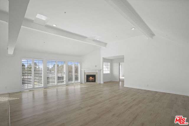 31763 Cottontail Lane, Malibu CA: https://media.crmls.org/mediaz/dd9488c9-654e-4500-b55a-f0dc7065b66a.jpg