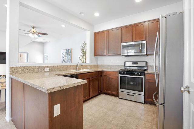 1665 Santa Alexia Avenue, Chula Vista CA: https://media.crmls.org/mediaz/dd94fb2d-6d39-427a-b467-0da14a8c1322.jpg