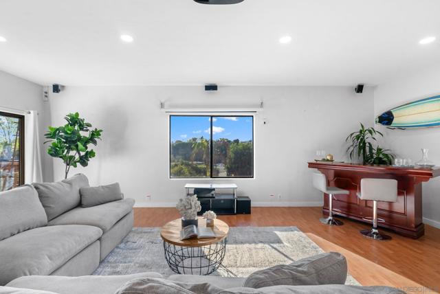 4810 Baylor Dr, San Diego CA: https://media.crmls.org/mediaz/dd966fd0-145e-46a9-9db7-312564f75821.jpg