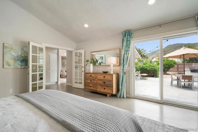 3213 Avenida Hacienda, Escondido CA: https://media.crmls.org/mediaz/dd974a13-8cc0-4373-bc96-5fe1a144858e.jpg