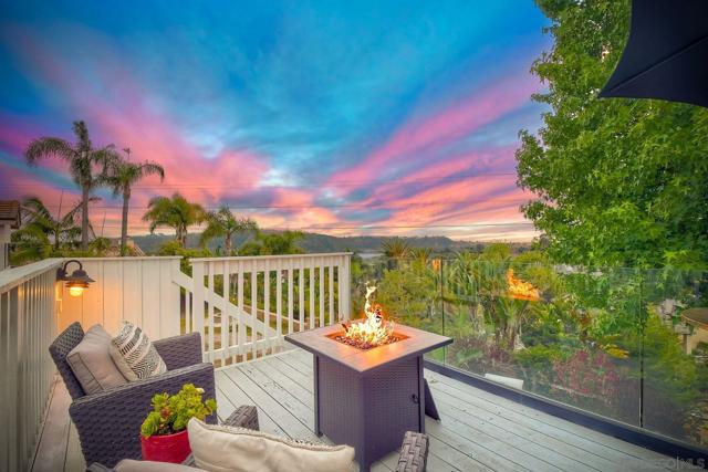 7219 Mimosa Dr, Carlsbad CA: https://media.crmls.org/mediaz/dd976908-de7e-4a60-a5c1-e00e6170a913.jpg