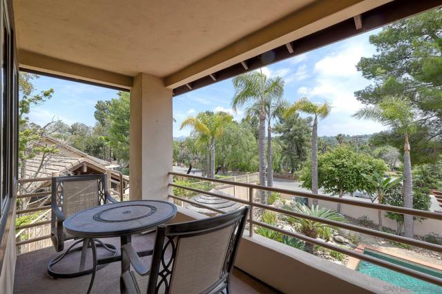 16879 Saint Andrews Drive, Poway CA: https://media.crmls.org/mediaz/dd97be61-1035-4879-a075-582e06a3a1d9.jpg