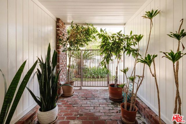25124 Malibu Road photo 18