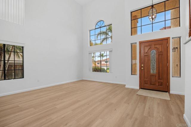 Detail Gallery Image 6 of 43 For 1956 Cherrywood St, Vista,  CA 92081 - 4 Beds | 2/1 Baths