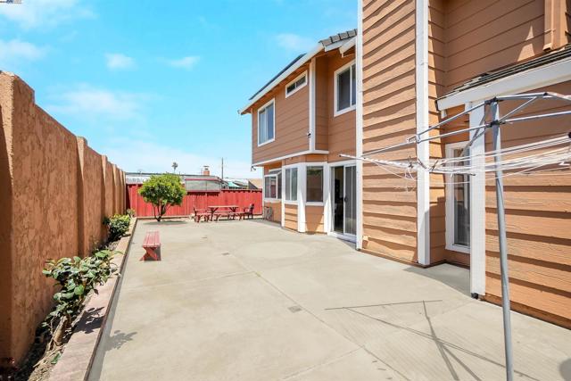 Image 30 of 35 For 18606 Galton Ln