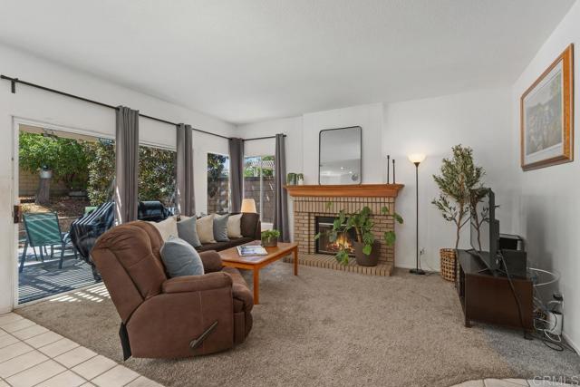 534 S Eveningsong Lane, Anaheim CA: https://media.crmls.org/mediaz/dd989382-4d25-4805-8834-849c65547da6.jpg