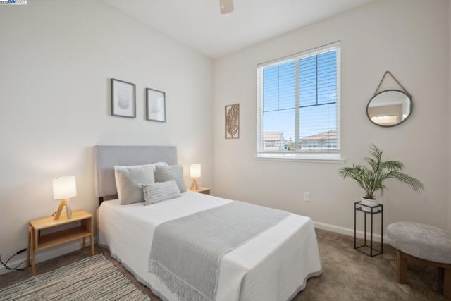 1109 Marsala Cir, Salinas CA: https://media.crmls.org/mediaz/dd98cb5a-ad21-4d9a-9c84-17402c9b08bf.jpg