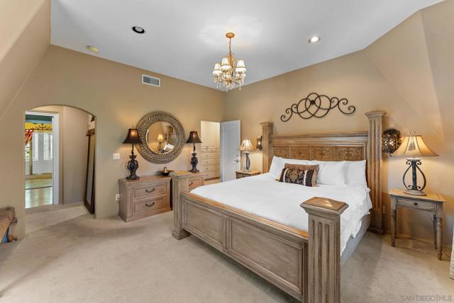 4386 Adams Ave, San Diego CA: https://media.crmls.org/mediaz/dd996d86-773d-4059-a569-28378cf5aef0.jpg