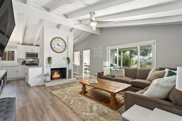 Detail Gallery Image 1 of 1 For 337 Yacon St, Vista,  CA 92083 - 3 Beds | 2 Baths