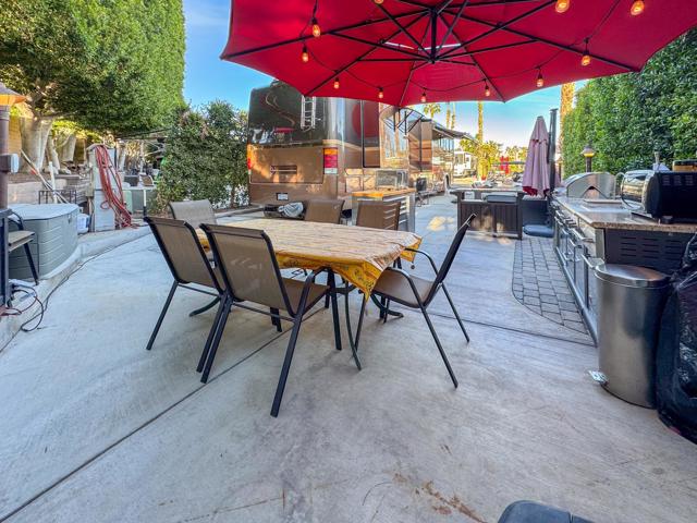 80394 Avenue 48, Indio CA: https://media.crmls.org/mediaz/dd9a90c7-fc17-478f-9d20-a2041a04333a.jpg