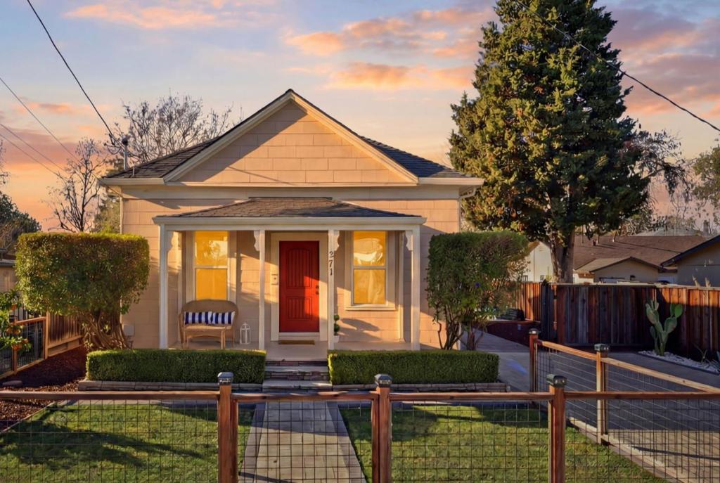 271 N Central Avenue