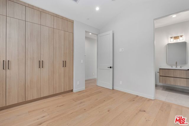4647 Morse Avenue, Sherman Oaks CA: https://media.crmls.org/mediaz/dd9b17f9-f791-4b93-8055-3f6dae437449.jpg