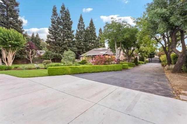 2150 Green Acres Lane, Morgan Hill CA: https://media.crmls.org/mediaz/dd9ba25f-b82e-477d-9ada-d2b8ad88d43d.jpg