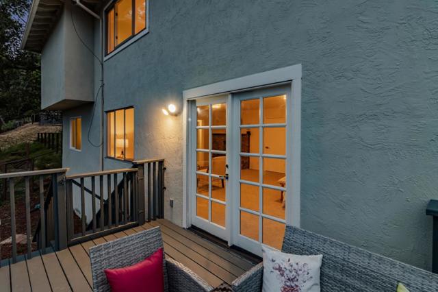 6827 Ridgewood Drive, Oakland CA: https://media.crmls.org/mediaz/dd9d5552-e0c1-48b2-bb12-2bd2e5394feb.jpg
