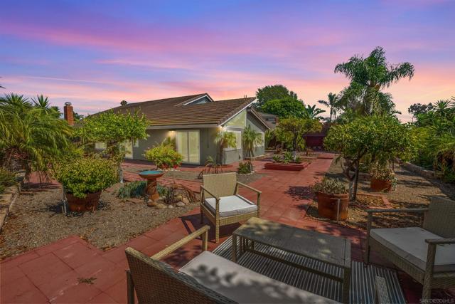 9956 Cummins Pl, San Diego CA: https://media.crmls.org/mediaz/dd9d8b39-d852-44cf-ac3f-6a23ddd85f92.jpg