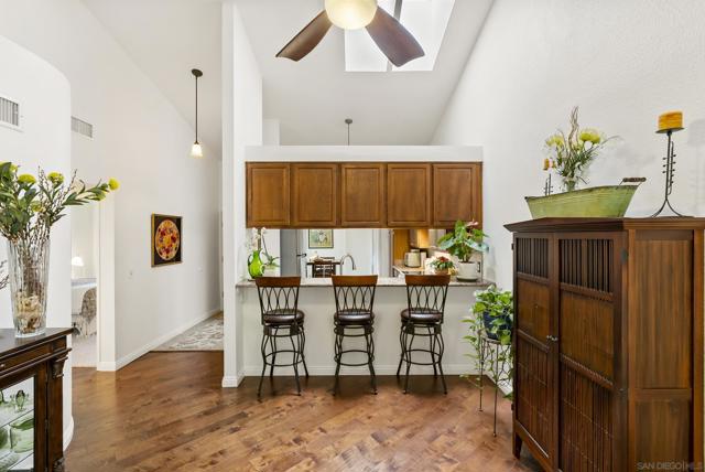 17909 Avenida Alozdra, San Diego CA: https://media.crmls.org/mediaz/dd9d9d62-5ff9-4506-abc9-fb4ba6f6b099.jpg