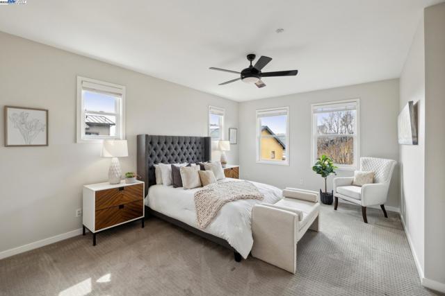 303 Bowsman Ct, Oakland CA: https://media.crmls.org/mediaz/dd9dda8c-7c79-49e3-b627-b60a7b759b87.jpg