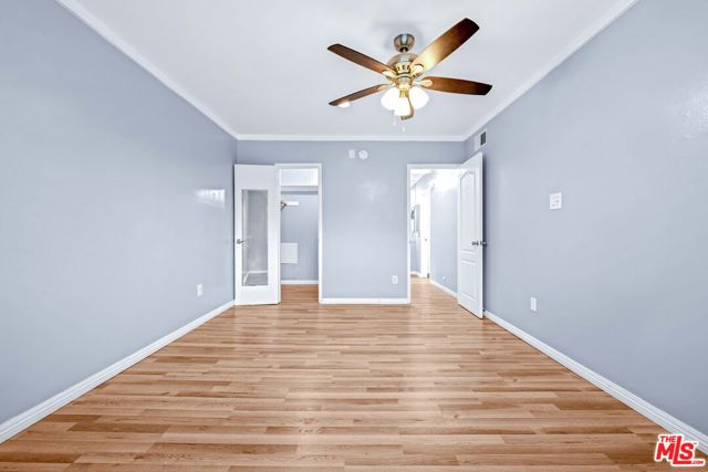 12801 Moorpark Street, Studio City CA: https://media.crmls.org/mediaz/dd9e1f97-adc6-405e-98e0-5da71f0f039d.jpg