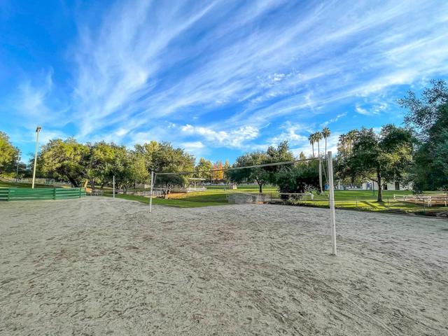 23822 Green Haven Lane, Ramona CA: https://media.crmls.org/mediaz/dd9e31fb-6914-41e8-bd58-3ab0fea170c0.jpg