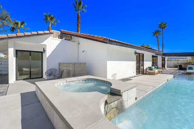 2171 E Francis Drive, Palm Springs CA: https://media.crmls.org/mediaz/dd9e7bc5-0f84-443d-a359-5533ae324e9f.jpg