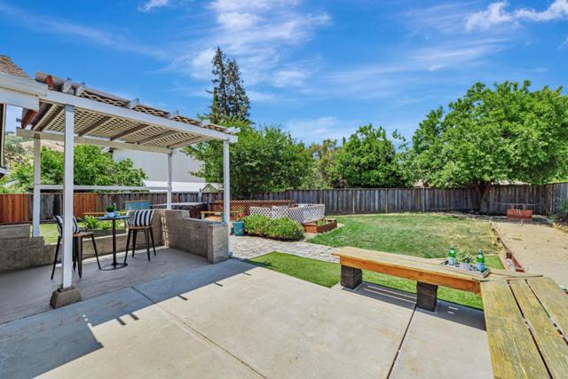 589 Haley Court, San Jose CA: https://media.crmls.org/mediaz/dd9e8048-a89d-4881-b872-288bbc4441ff.jpg