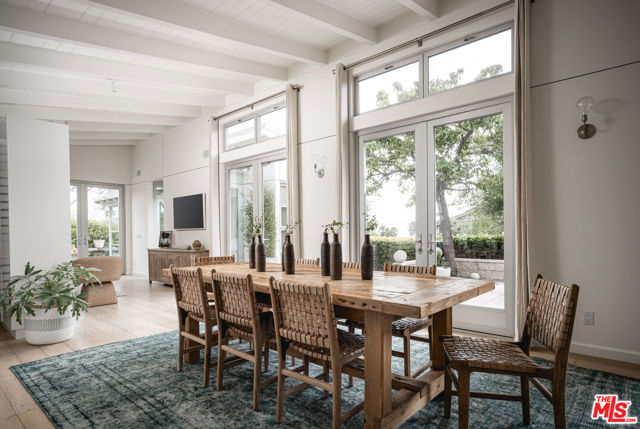 1076 Cheltenham Road, Santa Barbara CA: https://media.crmls.org/mediaz/dd9f09a9-19e8-45d5-aa14-8ffb01cbb828.jpg