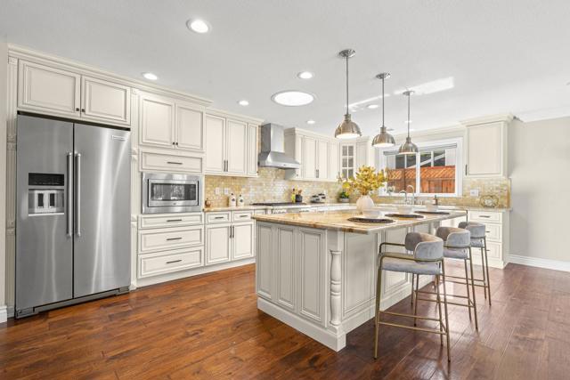 3887 Acapulco Drive, Campbell CA: https://media.crmls.org/mediaz/dda0084c-cfca-4196-80fb-8621878d8fa7.jpg