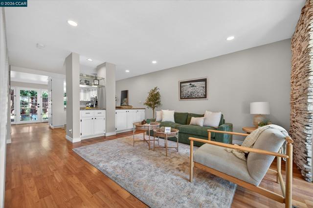 Image 6 of 30 For 1358 Walden Rd