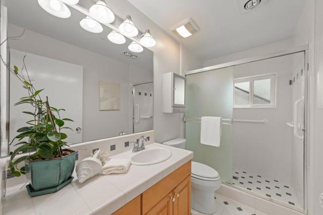 350 6th Avenue, Half Moon Bay CA: https://media.crmls.org/mediaz/dda0bf92-75cc-49ed-b5d2-4121f6949941.jpg