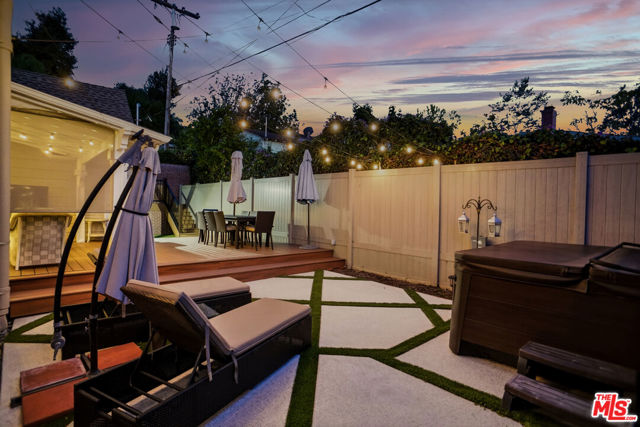 1816 Rosita Drive, Glendale CA: https://media.crmls.org/mediaz/dda0eeae-856b-4ab3-b0e6-e8e3de691ad9.jpg