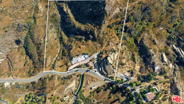 23010 Saddle Peak Road photo 41
