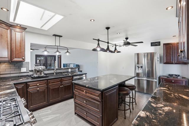 Detail Gallery Image 10 of 45 For 7851 Parma Ln, San Diego,  CA 92126 - 4 Beds | 2 Baths