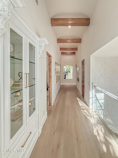 25877 Shady Oak Lane, Valencia CA: https://media.crmls.org/mediaz/dda25a33-d45a-446d-8b0a-f61d8c4cc0ef.jpg