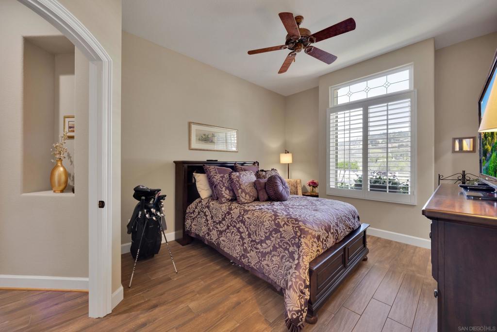 MLS #250027889SD image #35