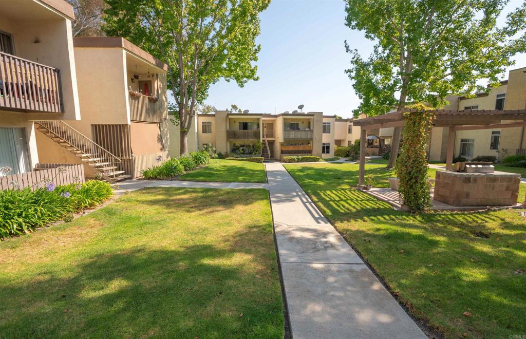 432 Edgehill Lane - photo 8