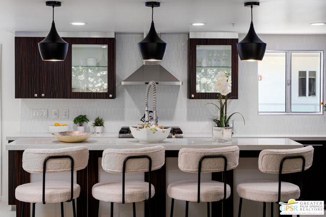 588 E San Lorenzo Road, Palm Springs CA: https://media.crmls.org/mediaz/dda408b6-cf95-4666-88fb-86640abfe6a5.jpg