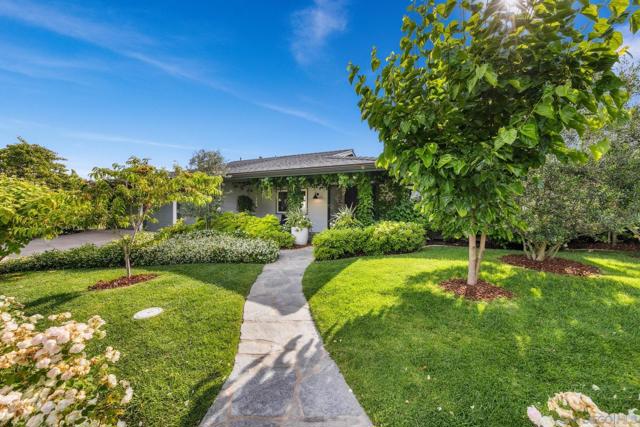 8590 Cliffridge Ave, La Jolla CA: https://media.crmls.org/mediaz/dda49631-b0d3-4687-88f1-e45b3431082d.jpg