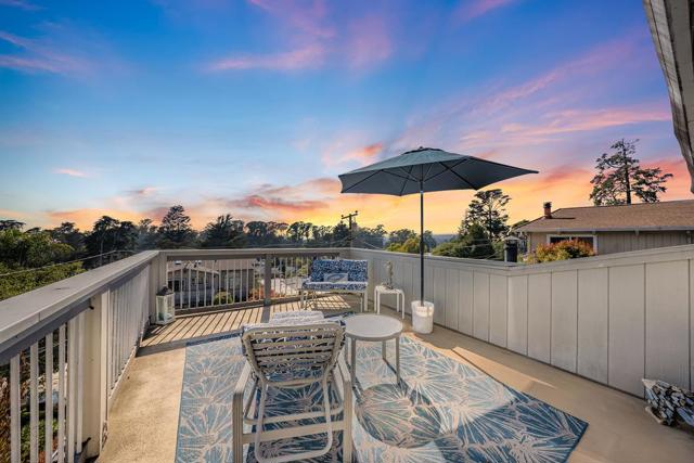 445 Monterey Drive, Aptos CA: https://media.crmls.org/mediaz/dda5ce67-3baf-45a5-808d-e90fc9522846.jpg