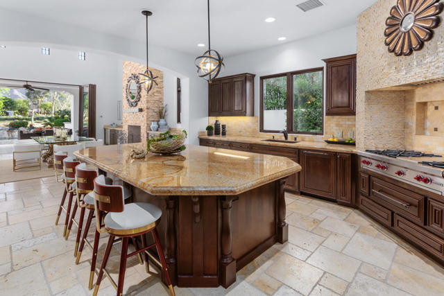 Image 8 of 41 For 78431 Deacon Drive