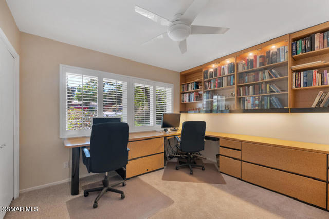 22485 Paul Revere Drive, Calabasas CA: https://media.crmls.org/mediaz/dda74347-8be8-4ca8-8b9f-4ee9ff809443.jpg