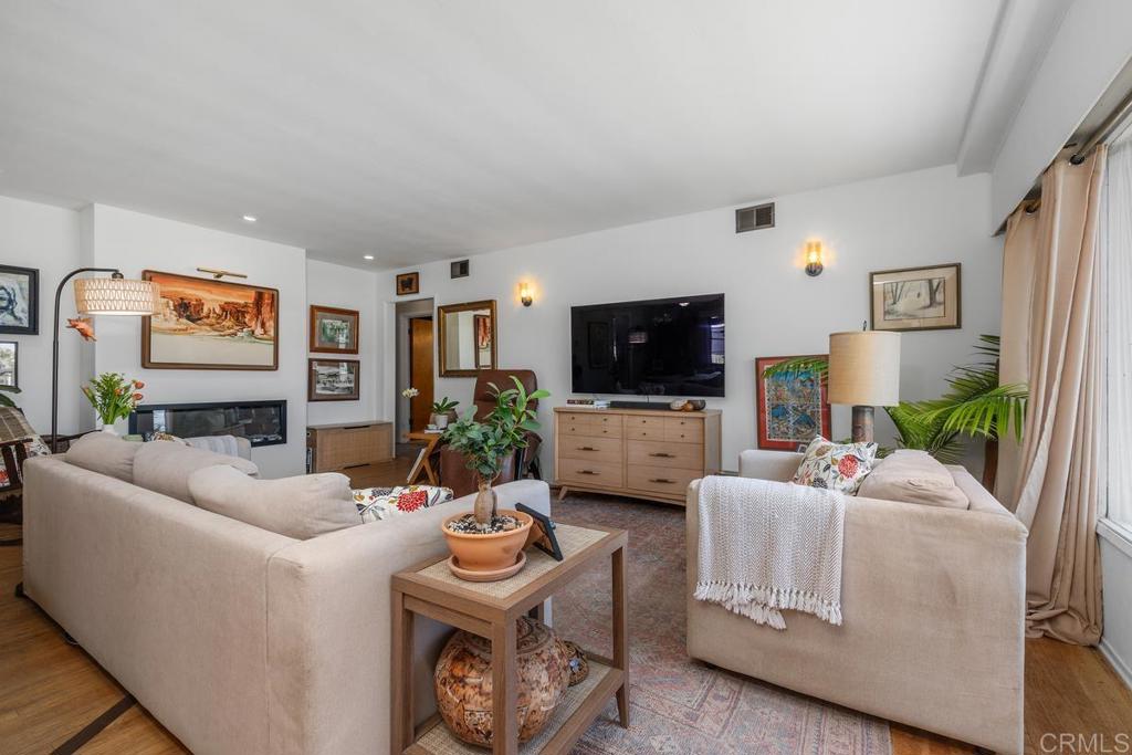 1718 Law Street - photo 9