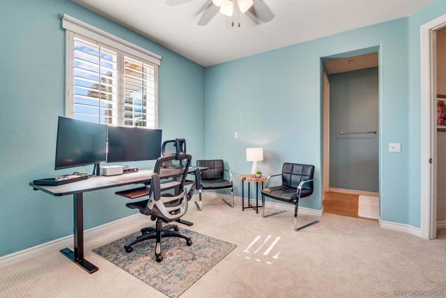 571 Lynwood Dr, Encinitas CA: https://media.crmls.org/mediaz/dda84b57-4f88-40e3-b1fb-229c20857072.jpg