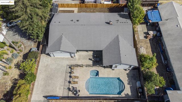 3622 Delancey Ln, Concord CA: https://media.crmls.org/mediaz/ddaae8d1-4511-4f52-ae69-7d3fa0a29865.jpg