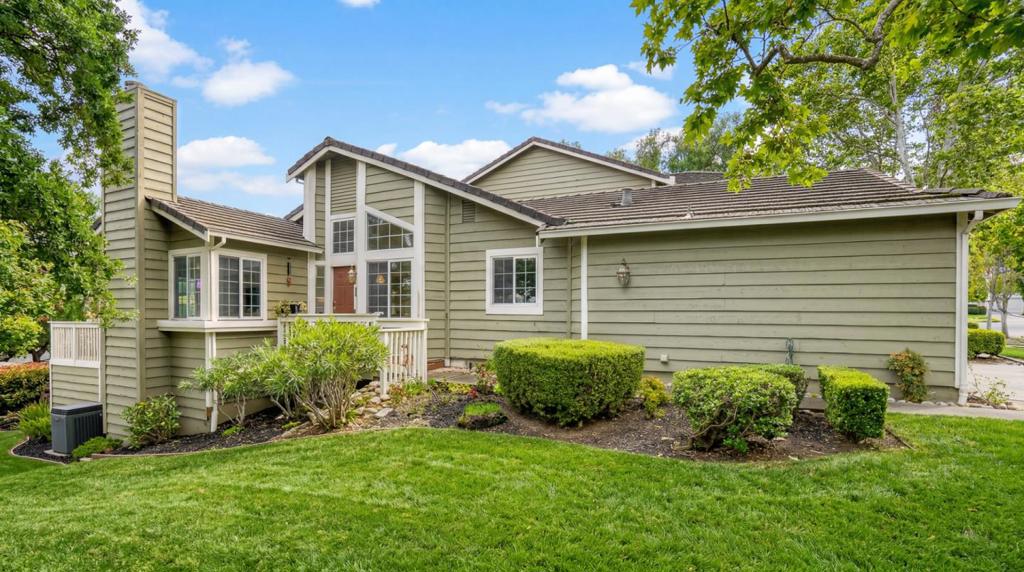 1220 Copper Peak Lane