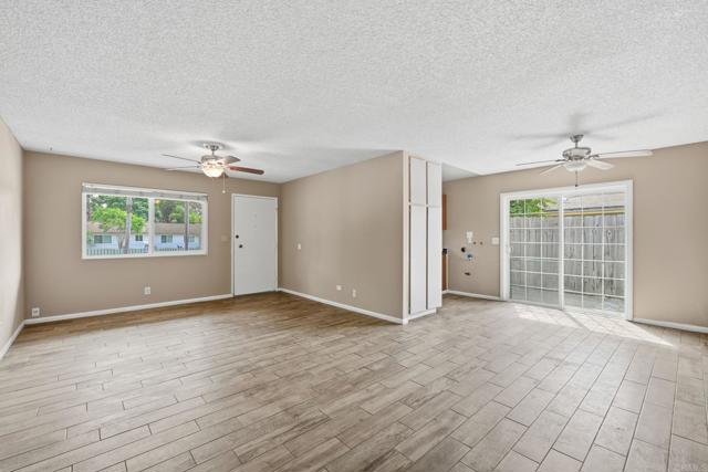 Detail Gallery Image 6 of 27 For 2825 College Bld, Oceanside,  CA 92056 - 3 Beds | 2 Baths