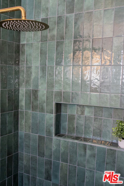 4579 Ambrose Avenue, Los Angeles CA: https://media.crmls.org/mediaz/ddacfa33-f3d7-4e5c-b575-cac8cd92ed13.jpg