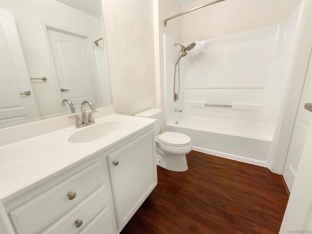 12059 Alta Carmel Ct, San Diego CA: https://media.crmls.org/mediaz/ddacfbc9-66a3-4393-953f-1480572b034d.jpg