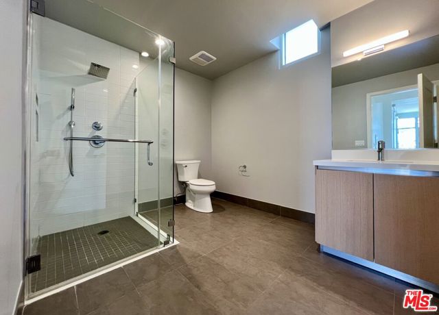 8017 W NORTON Avenue, West Hollywood CA: https://media.crmls.org/mediaz/ddad7133-c215-40e0-bc32-8751c6296382.jpg