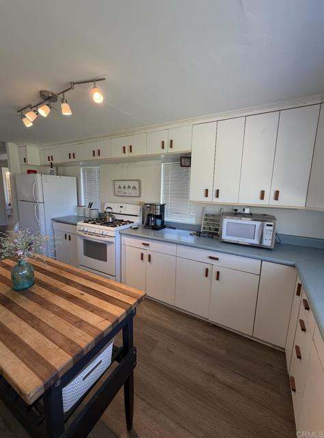 Detail Gallery Image 12 of 38 For 33575 Overland Stage Rte, Julian,  CA 92036 - 2 Beds | 2 Baths